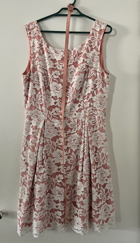 Review dress size 14 peach and lace