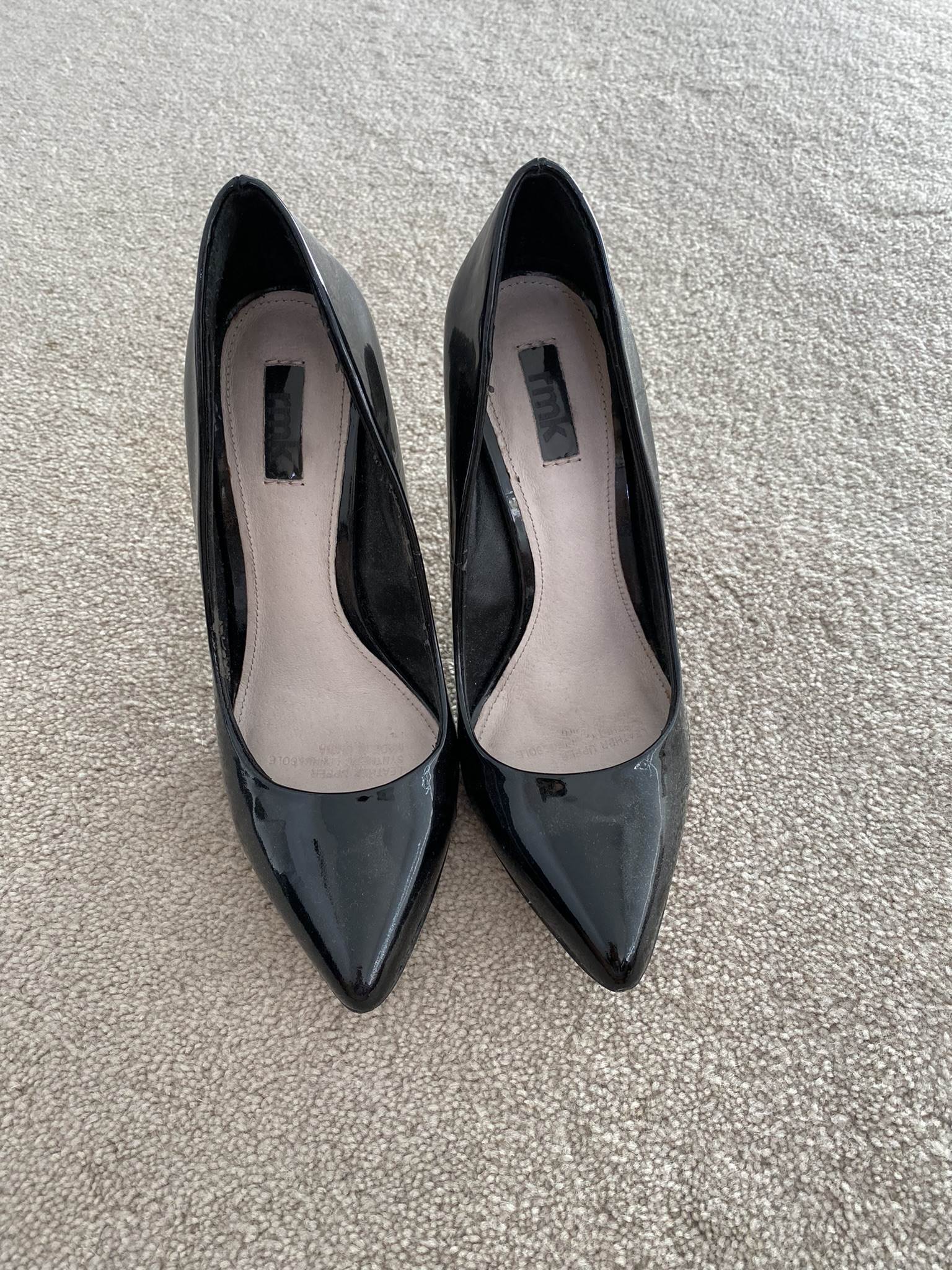 RMK pointy heels