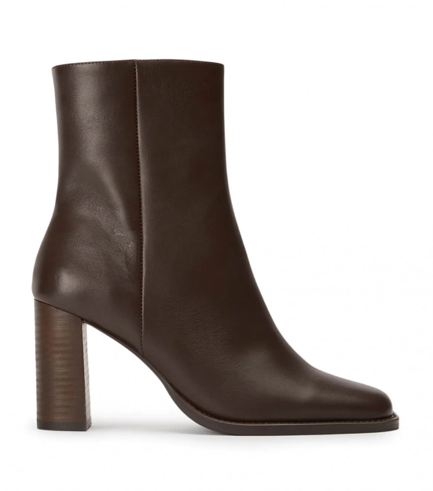 Astoria Brown Como Ankle Boots in Chocolate