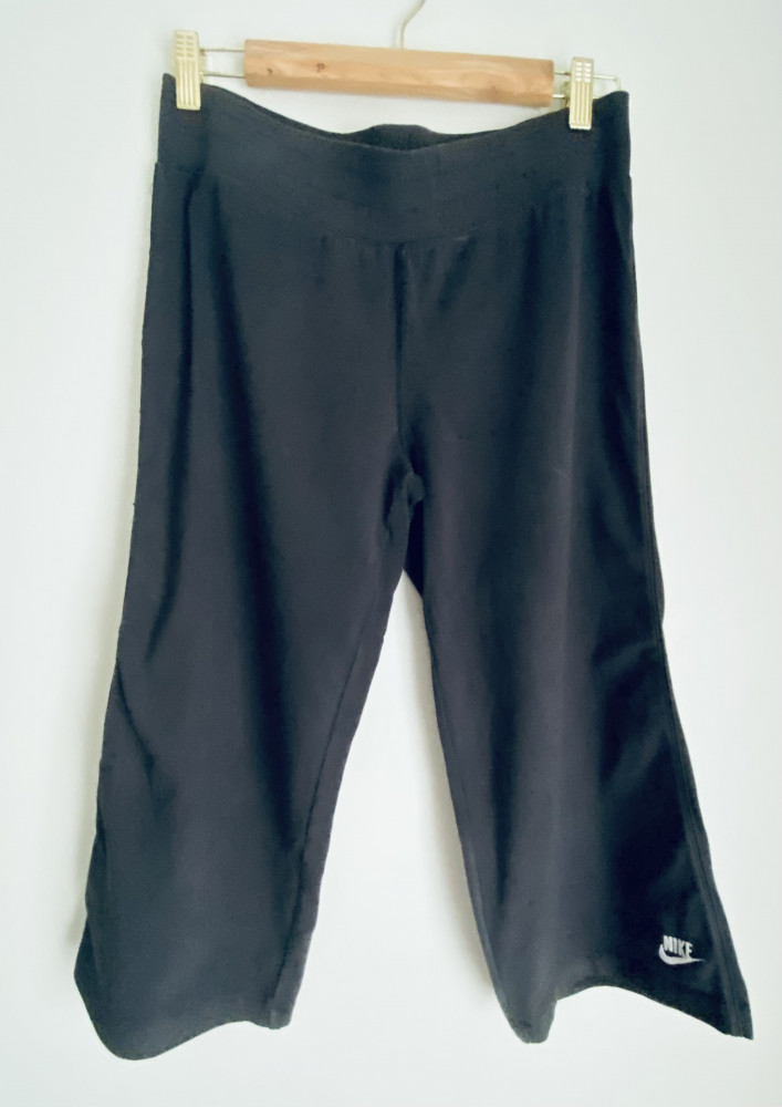 Black 3/4 Cropped Sports Pant