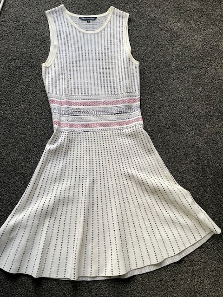 White/Navy Sleeveless Knit Dress