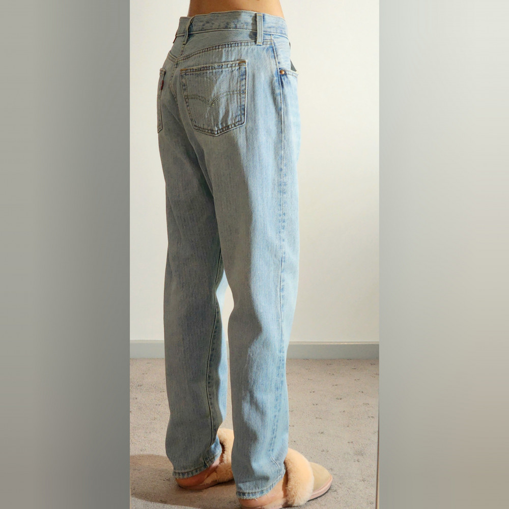 Levis Light Blue Mom Jeans Size M RRP159.99  New no tags  