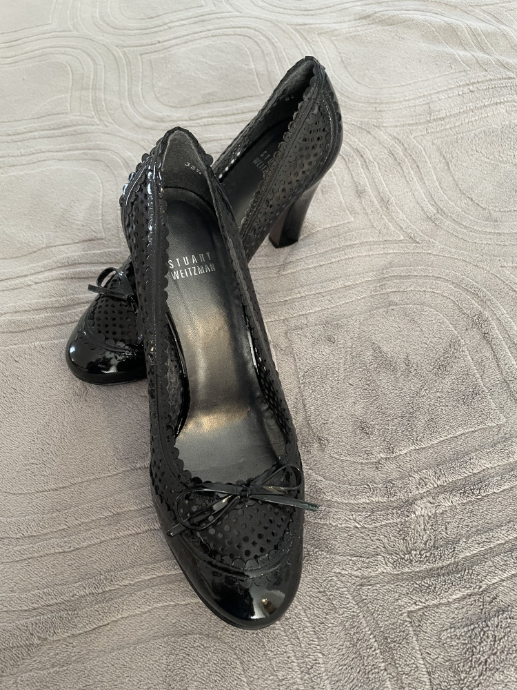 Black patent shoes size 38 and a half