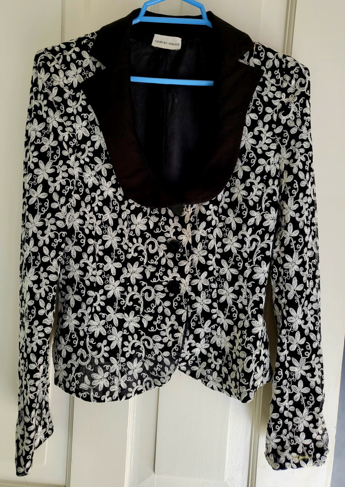 Giorgio Armani Cropped Jacket