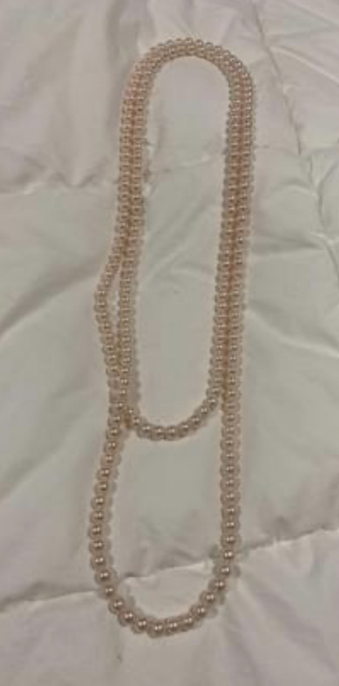 Baby pink pearl necklace 
