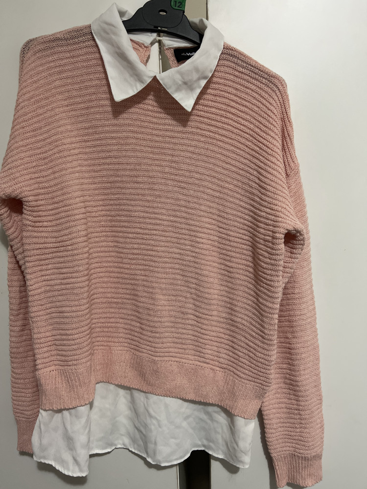 Long sleeve knit shirt